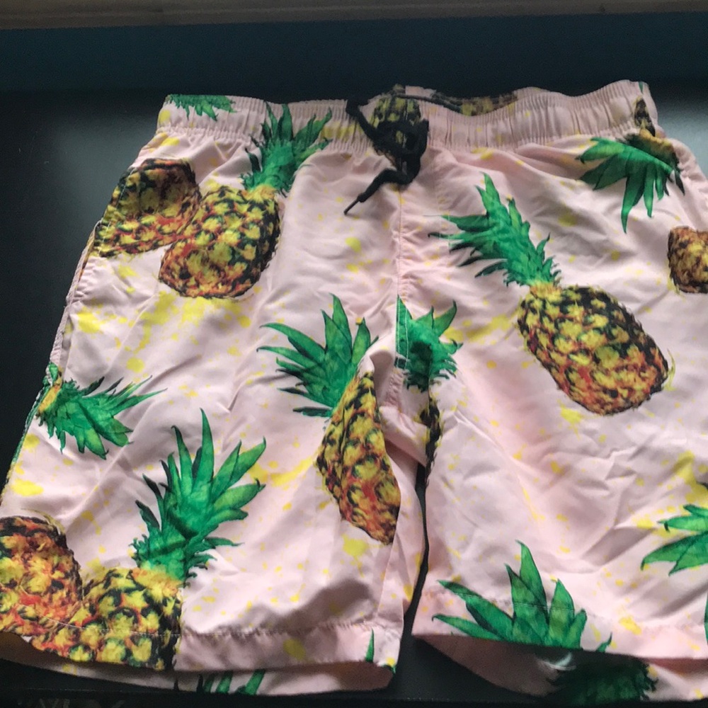 Men’s Large Carbon Shorts